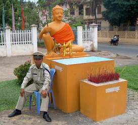 Guard at Buddha statue